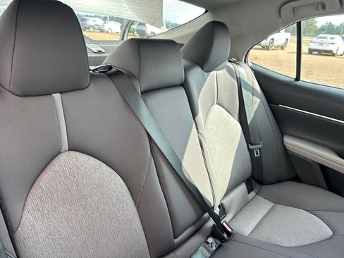 Used 2023 Toyota Camry LE image 27