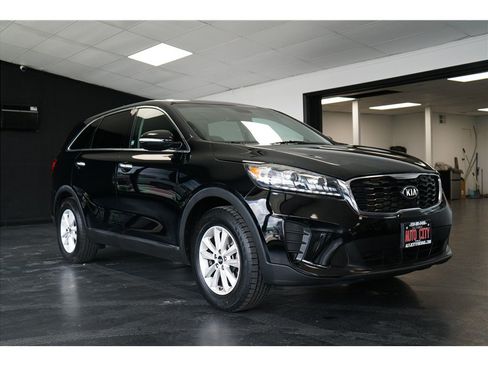 Used 2019 Kia Sorento FWD image 1