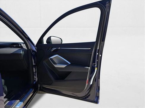 New 2025 Audi Q3 2.0T Premium w/ Convenience Package image 10