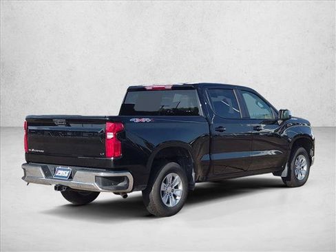 Used 2025 Chevrolet Silverado 1500 LT AWD/4WD image 5