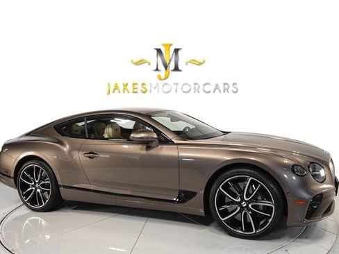 Used 2022 Bentley Continental GT AWD/4WD image 14