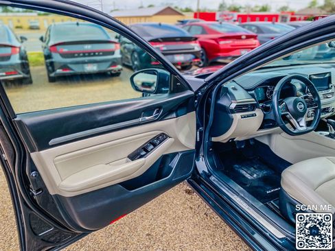 Used 2021 Nissan Altima 2.5 SL AWD/4WD image 12