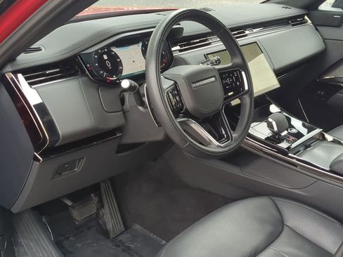 Used 2025 Land Rover Range Rover Sport SE image 10