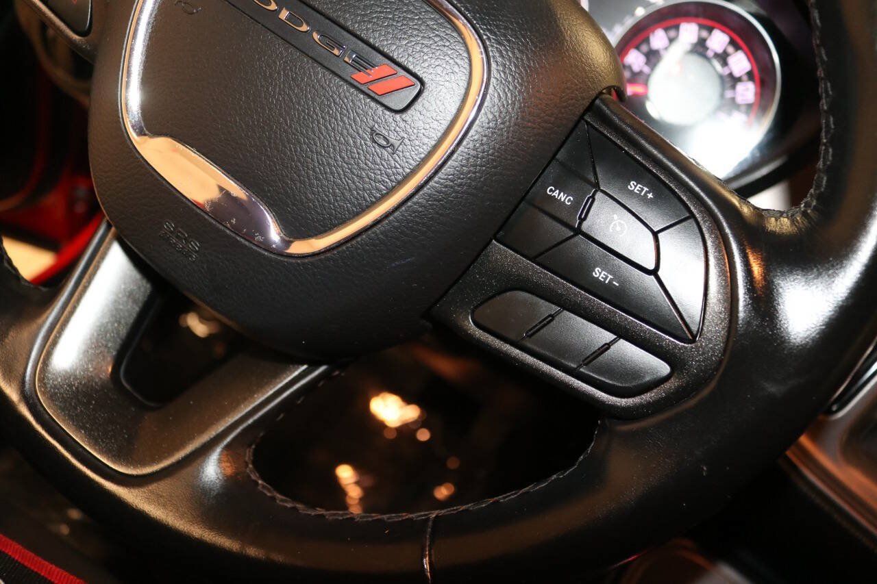 Used 2023 Dodge Challenger SXT RWD image 27