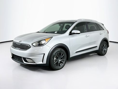 Used 2018 Kia Niro EX FWD image 3
