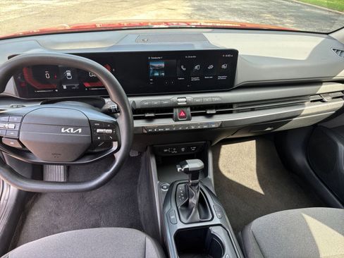 Used 2025 Kia K4 FWD image 28