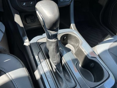 Used 2022 Chevrolet Colorado Z71 AWD/4WD image 35