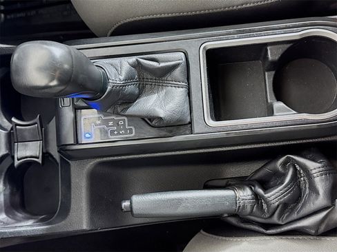 Used 2021 Toyota Tacoma SR image 9