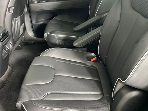 Certified 2025 Hyundai Palisade SEL image 26