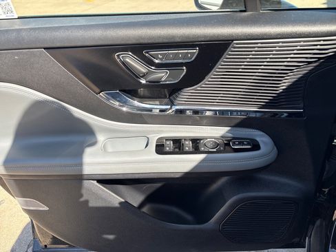 Used 2020 Lincoln Corsair AWD w/ Elements Package image 13