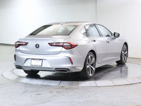 Used 2025 Acura TLX w/ Technology Package image 9