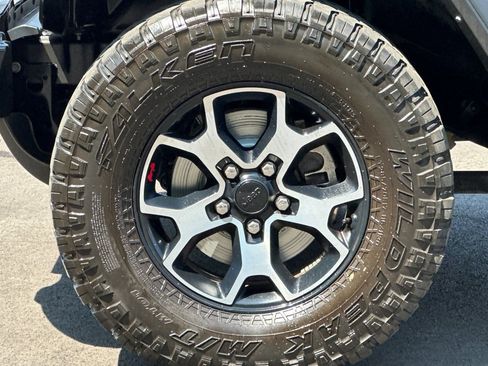 Used 2021 Jeep Wrangler Unlimited Rubicon w/ Cold Weather Group AWD/4WD image 34