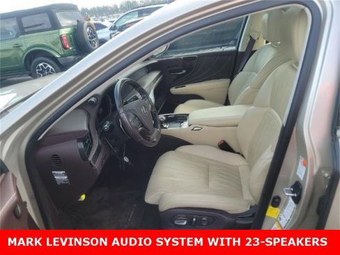 Used 2019 Lexus LS 500 AWD image 3