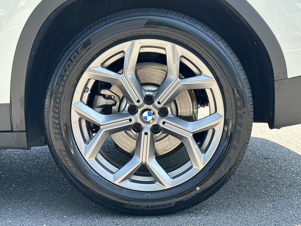 Used 2022 BMW X3 xDrive30i w/ Convenience Package AWD/4WD image 16