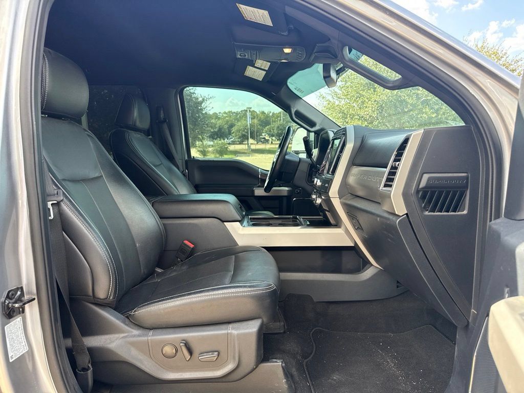 Used 2022 Ford F350 Lariat w/ Lariat Ultimate Package AWD/4WD image 11