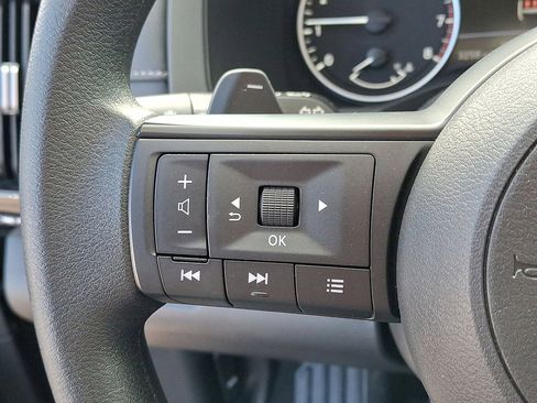 Certified 2025 Nissan Pathfinder S image 17