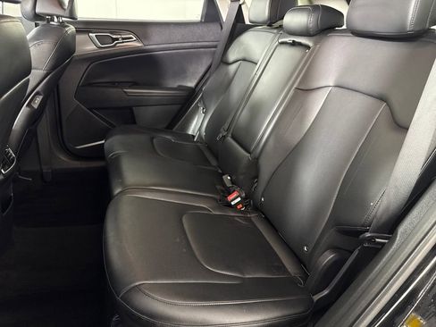 Used 2023 Kia Sportage EX image 11