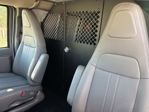 New 2026 GMC Savana 2500 w/ Driver Convenience Package image 21