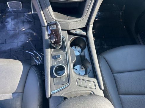 Certified 2022 Cadillac XT5 Sportv w/ LPO, ONYX Package image 13