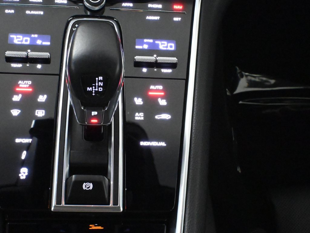 Used 2023 Porsche Panamera 4 Platinum Edition AWD/4WD image 26