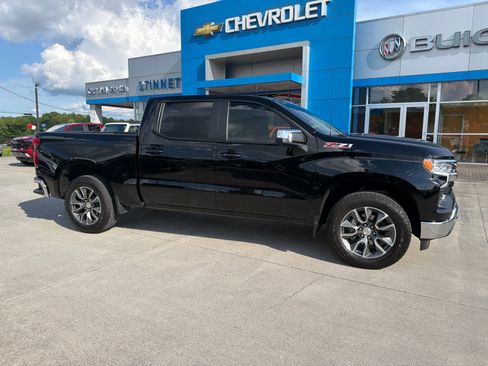 Used 2025 Chevrolet Silverado 1500 LT AWD/4WD image 2