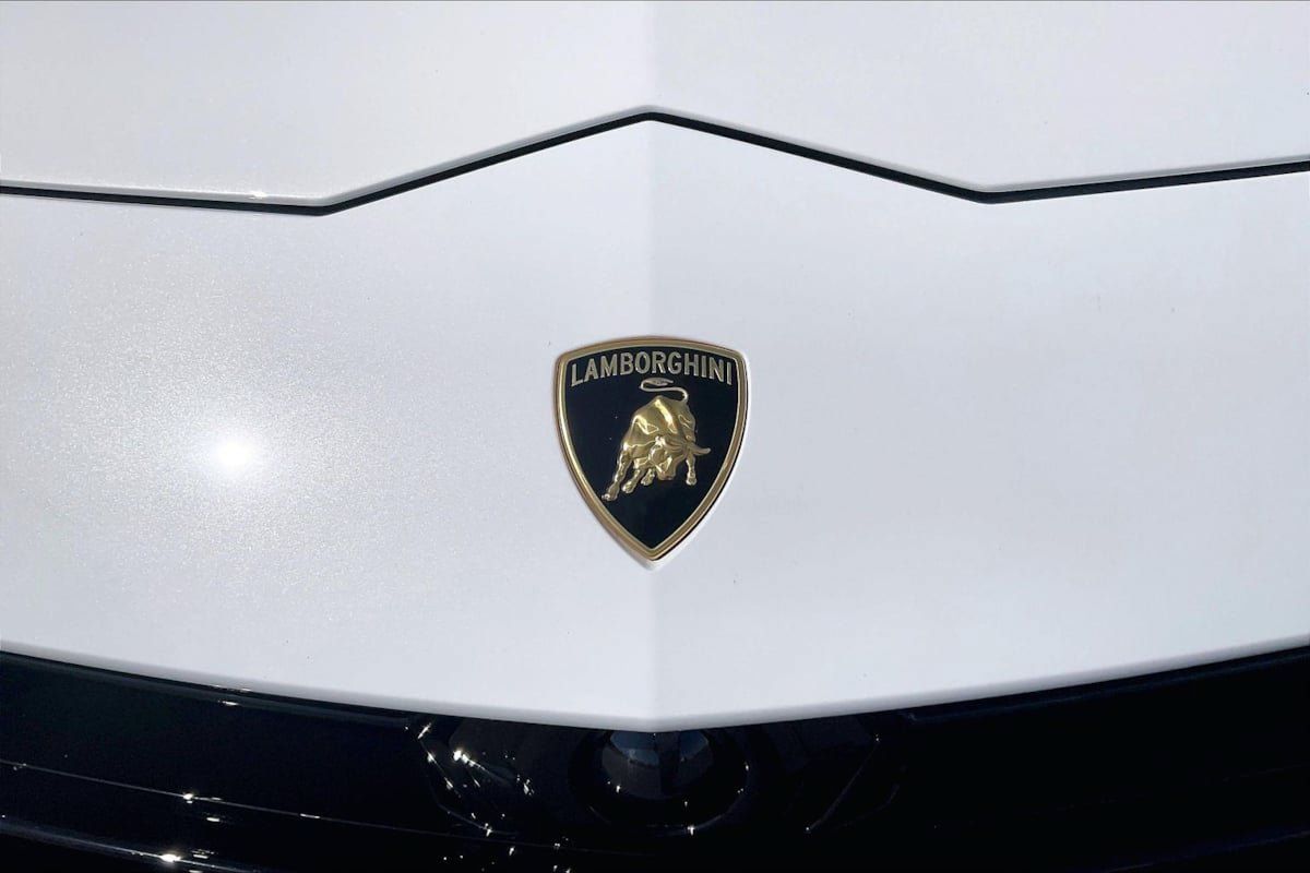 Used 2023 Lamborghini Urus Performante AWD/4WD image 8