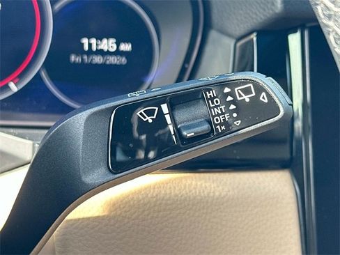 Used 2023 Porsche Cayenne Platinum Edition image 10