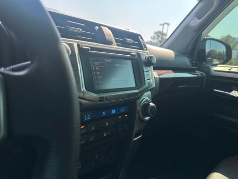 Used 2016 Toyota 4Runner Limited image 18