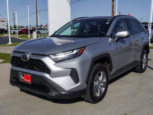 Certified 2024 Toyota RAV4 XLE w/ Convenience Package AWD/4WD image 4
