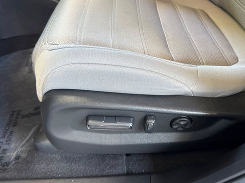 Used 2019 Honda CR-V EX image 15