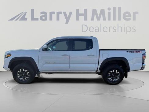 Certified 2023 Toyota Tacoma TRD Off-Road AWD/4WD image 2
