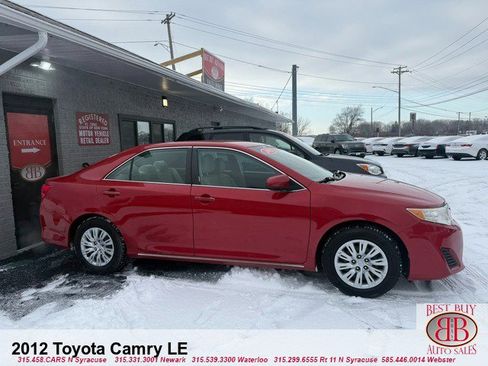 Used 2012 Toyota Camry LE image 2