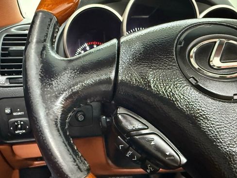 Used 2010 Lexus SC 430 Convertible image 22