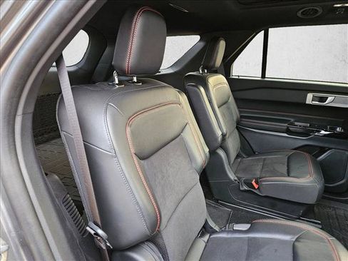 Used 2023 Ford Explorer ST-Line w/ Class IV Trailer Tow Package image 21