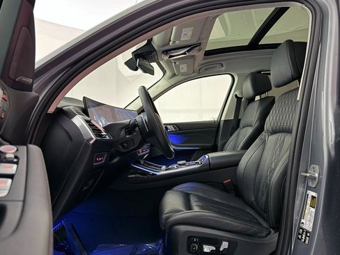 Used 2025 BMW X7 xDrive40i image 18