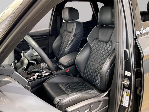 Used 2023 Audi SQ5 Prestige AWD/4WD image 8