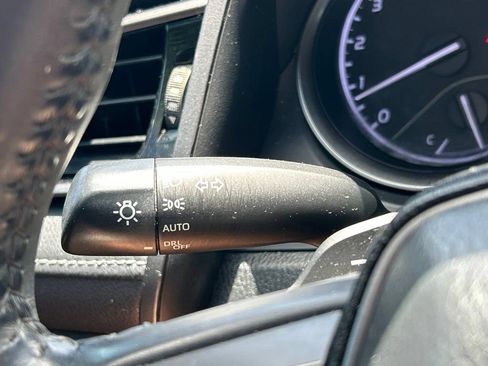 Used 2022 Toyota Camry SE FWD image 20