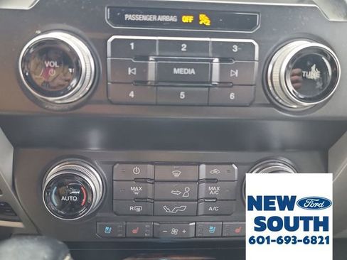 Used 2019 Ford F150 Lariat w/ Equipment Group 502A Luxury image 24