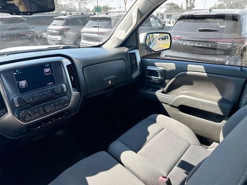 Used 2018 Chevrolet Silverado 1500 LT w/ All Star Edition image 22