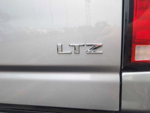 Used 2026 Chevrolet Silverado 2500 LTZ w/ LTZ Plus Package AWD/4WD image 32