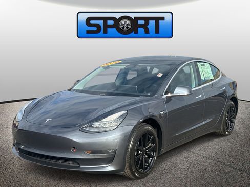 Used 2019 Tesla Model 3 Standard Range image 1