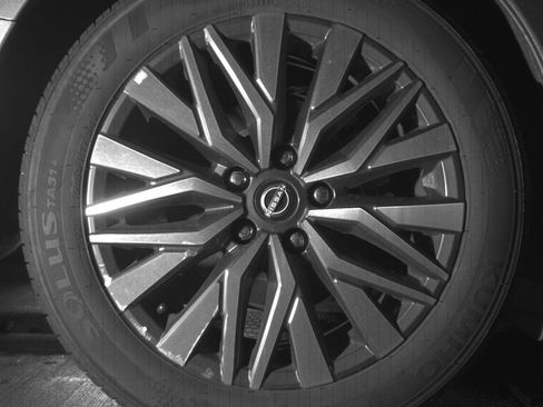 Used 2025 Nissan Altima 2.5 SV FWD image 15