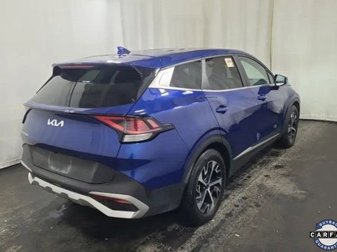 Used 2024 Kia Sportage EX image 5