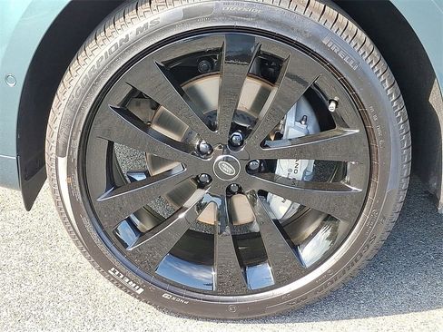 New 2025 Land Rover Range Rover Sport Dynamic SE image 5