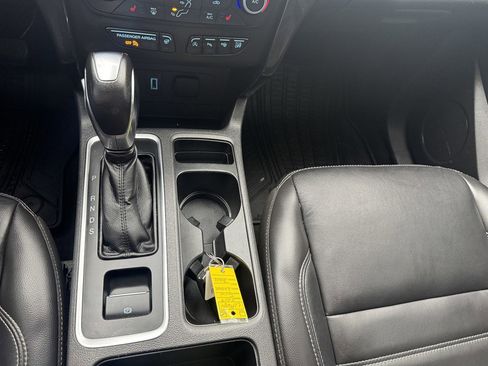 Used 2019 Ford Escape Titanium image 29