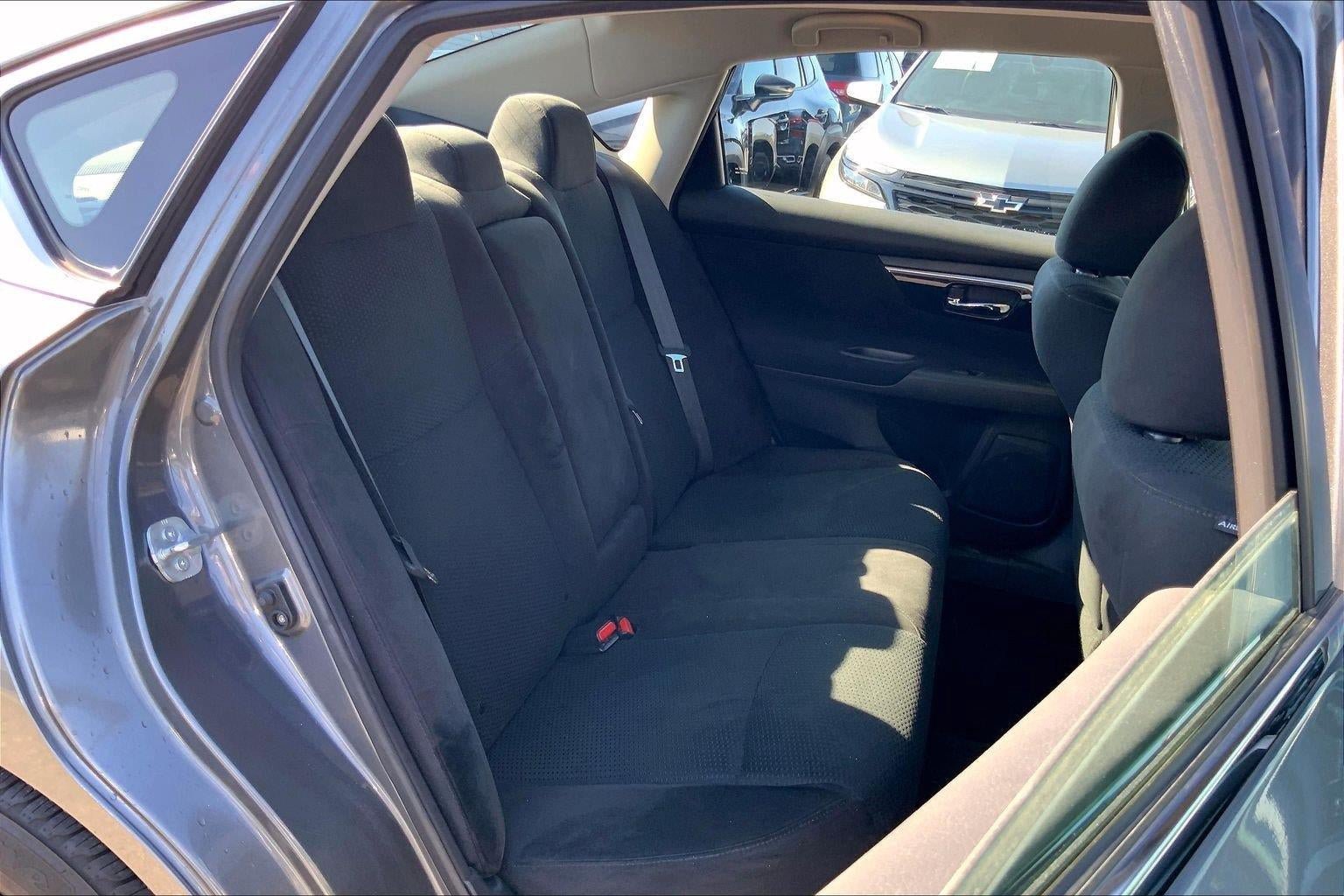 Used 2014 Nissan Altima 2.5 S w/ Display Audio Package FWD image 20