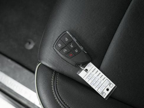 Used 2025 Chevrolet Suburban Premier image 48