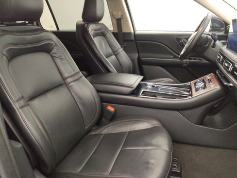 Used 2023 Lincoln Aviator Reserve RWD image 21