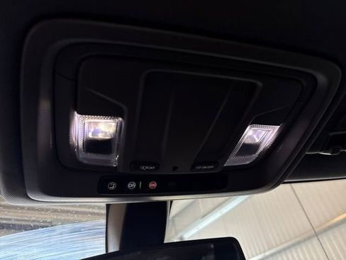 Used 2022 Chevrolet Silverado 1500 LT image 22