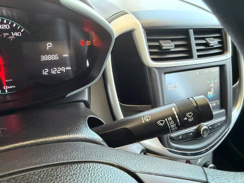 Used 2017 Chevrolet Sonic LT FWD image 13